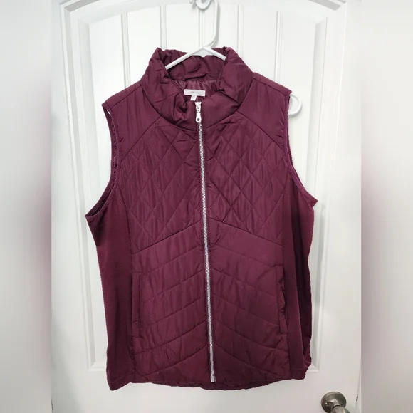 Maurices Solid Zipper Front Vest in Deep Burgundy, Size XXL - Picture 2 of 4